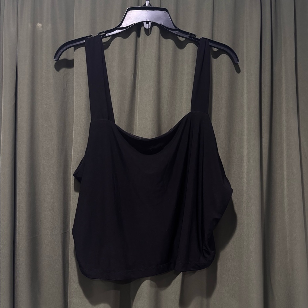 Black Cropped Tank Top with Wide Straps